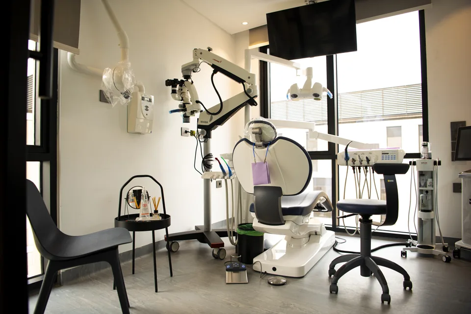 A dental treatment room at 180° Clinics